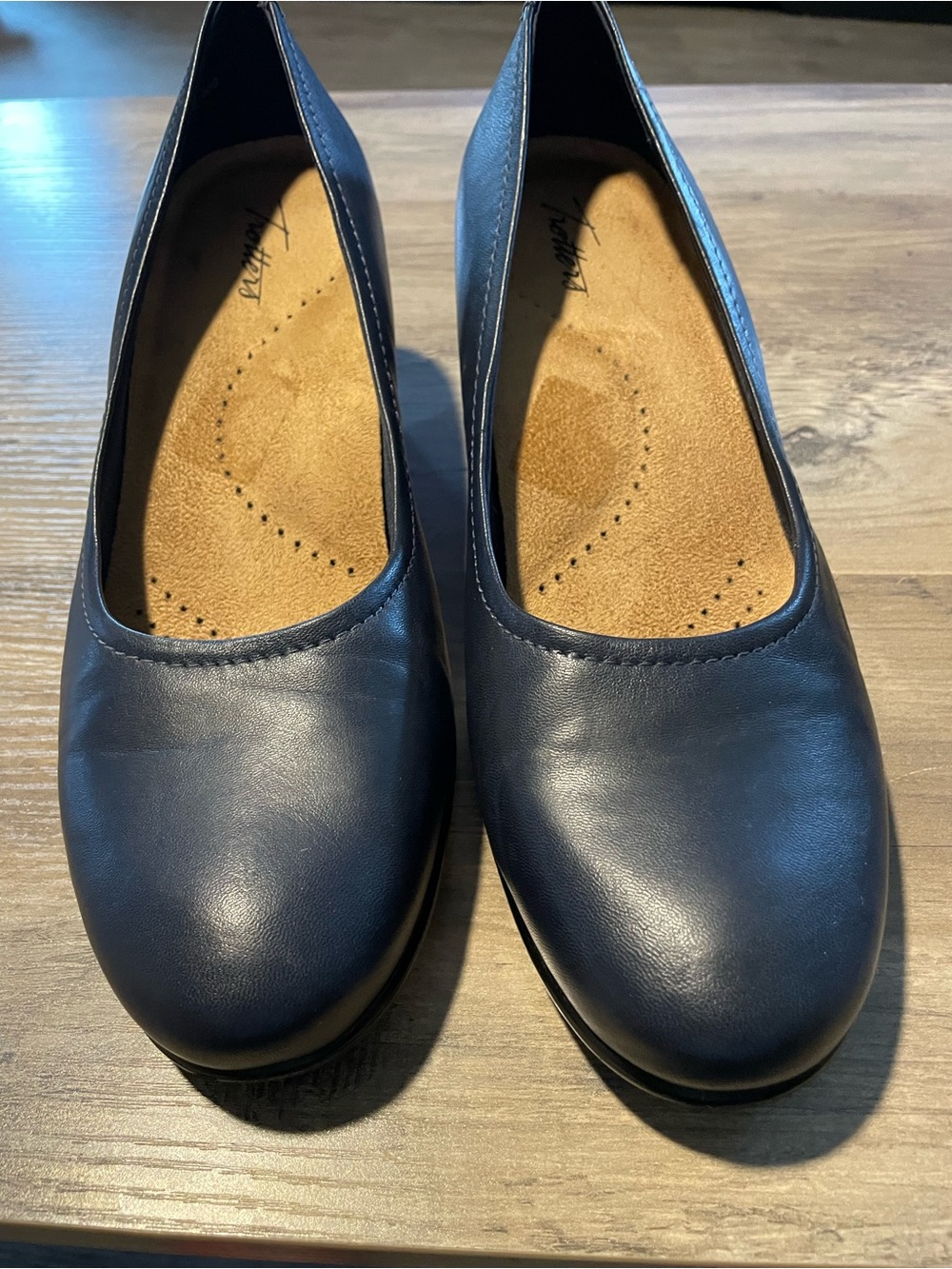 Trotters Navy blue Leather Upper Wedge Pumps Women’s 11 Narrow T1965 400